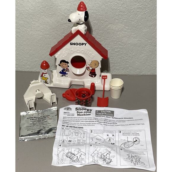 SNOOPY SNO-CONE MACHINE CRA-Z-ART 2016 PEANUTS SNOW CONE CRUSHED ICE NEW NO BOX - Picture 1 of 5